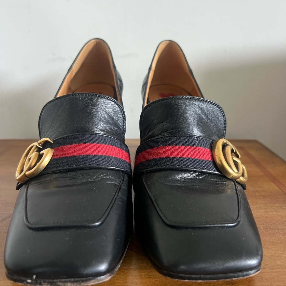 Gucci Black Leather Loafers with Red & Navy Stripe and Gold Hardware - Picture 2 of 9